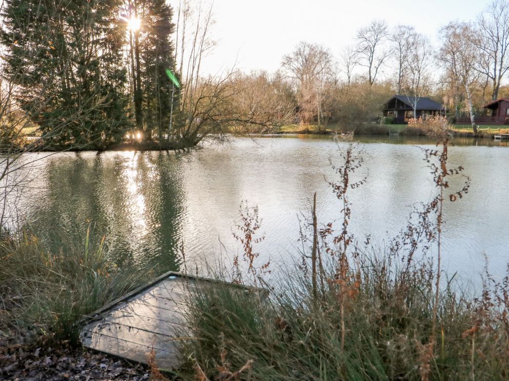 Tattershall Lakes cabins with hot tubs