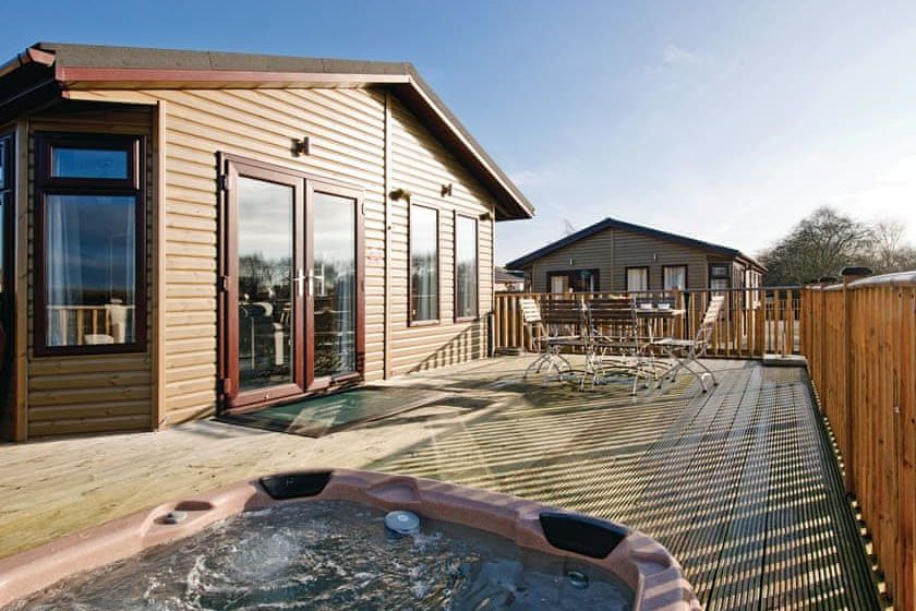 Ashby Woulds Lodges and Spa AshbydelaZouch, Derbyshire Self