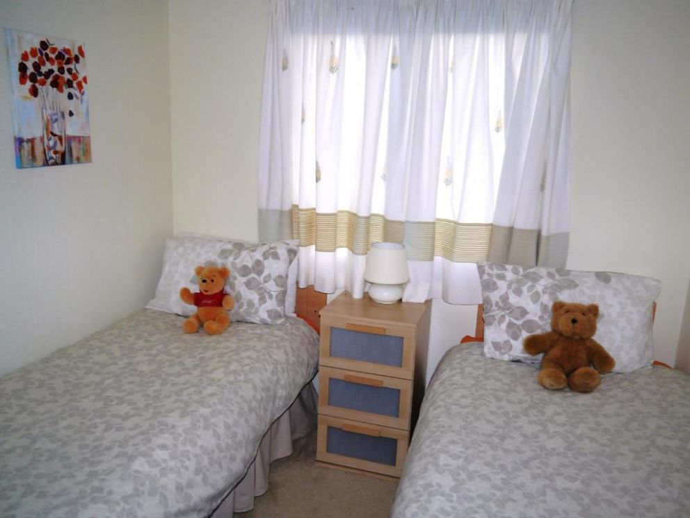 Bend in the River Lodge - for rent with a river view