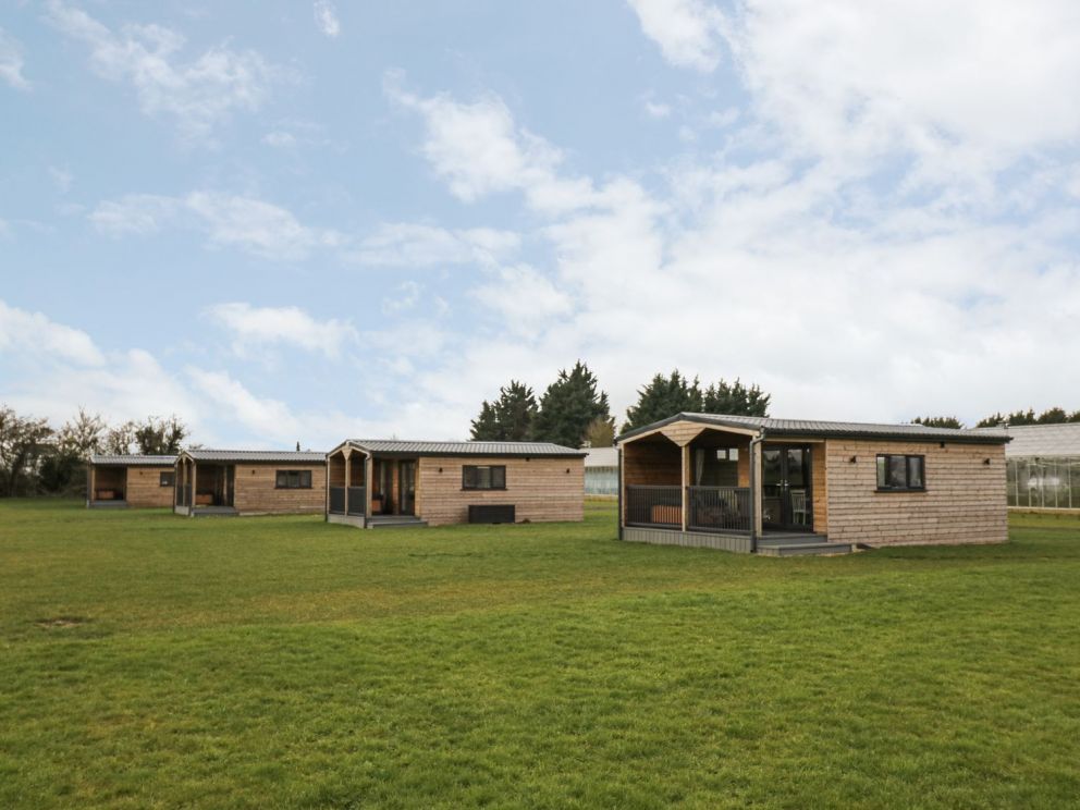 Branscombe Nurseries in Bretforton, Evesham - lodges for rent with hot tub for romantic breaks away