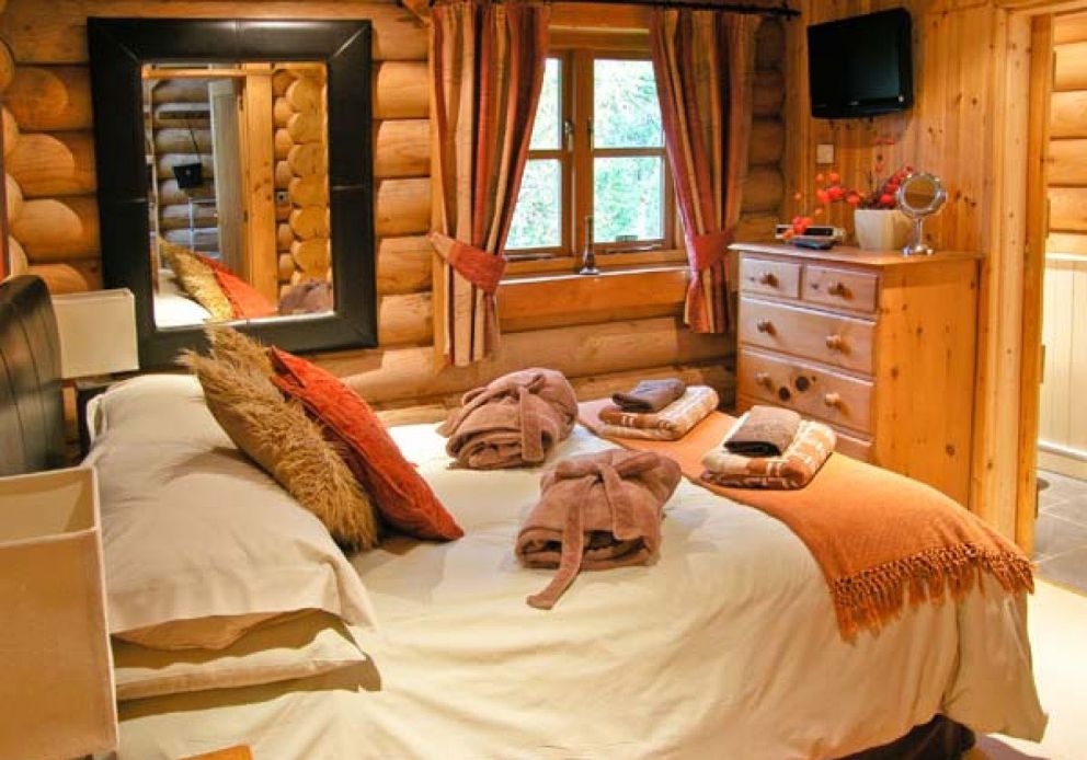 Cedar Log Cabin Shropshire