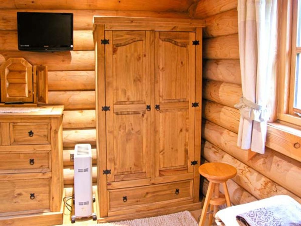 Cedar Log Cabin Shropshire
