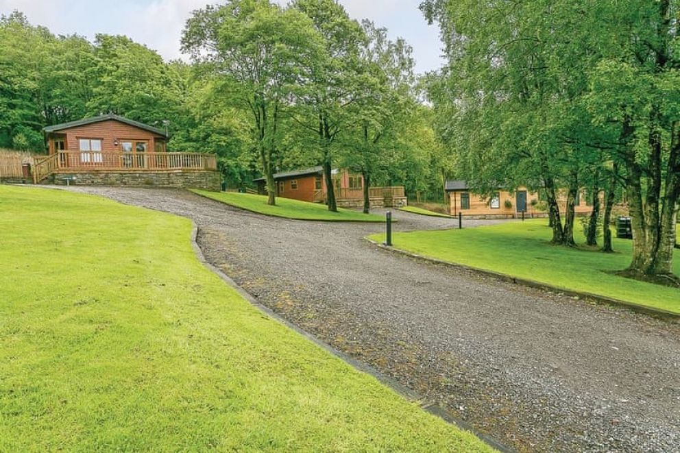 Charlesworth Lodges