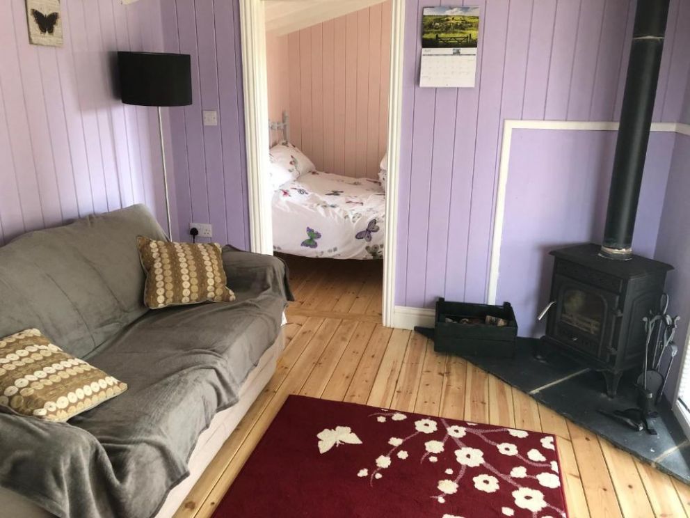 Cherry Tree Glamping, Stroud - for rent with hot tub