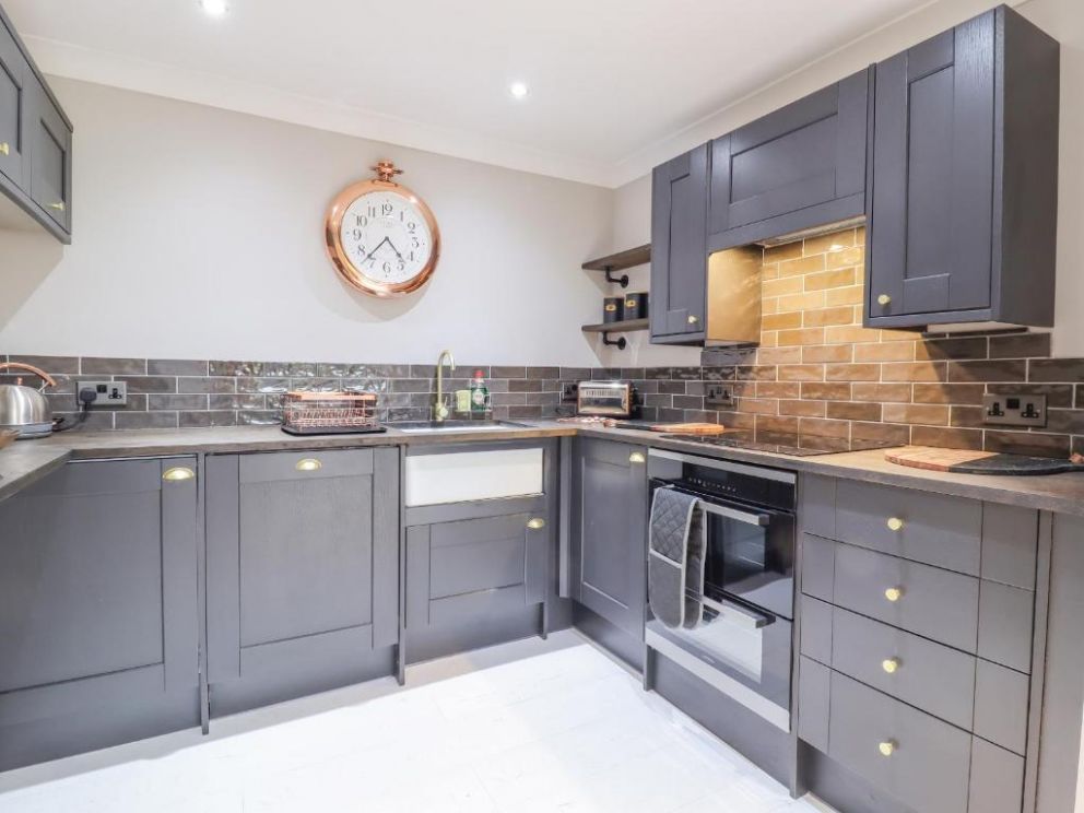 Closefield - adult only lodge for romantic getaways, rural location in Oxfordshire