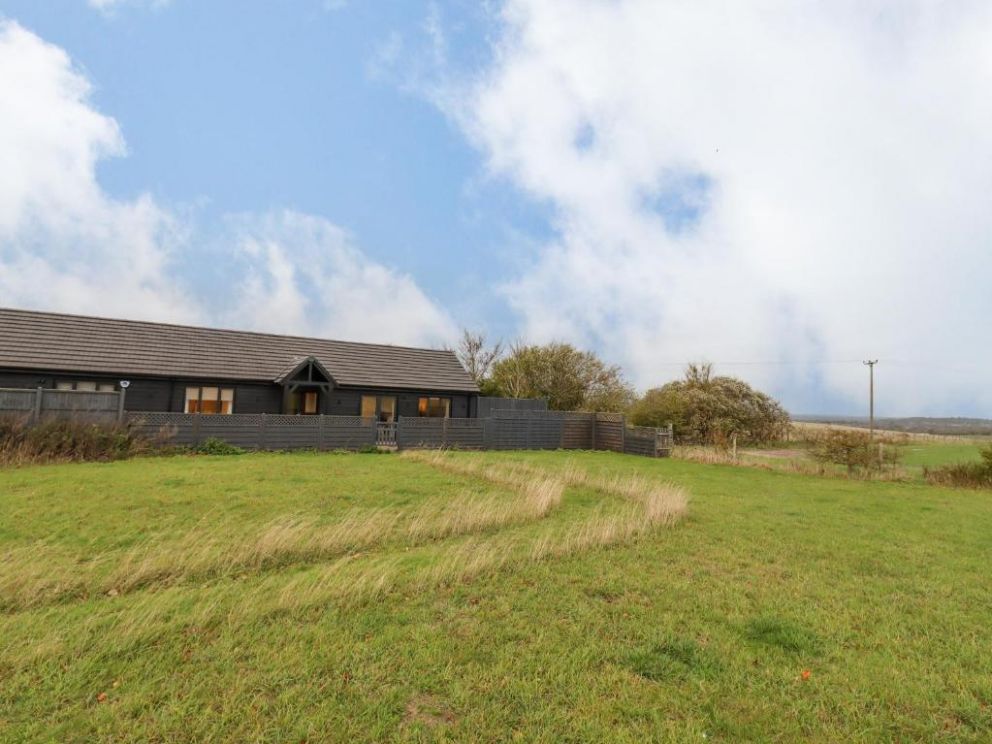 Closefield - adult only lodge for romantic getaways, rural location in Oxfordshire