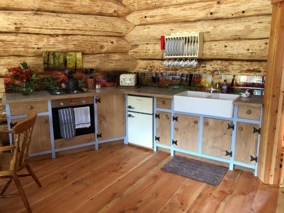 Coed y Marchog Woodland Retreat, Glasbury on Wye - for rent with woodburners