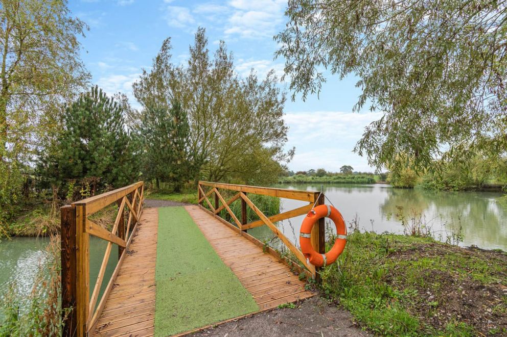 Coole Acres Fishery & Leisure Park