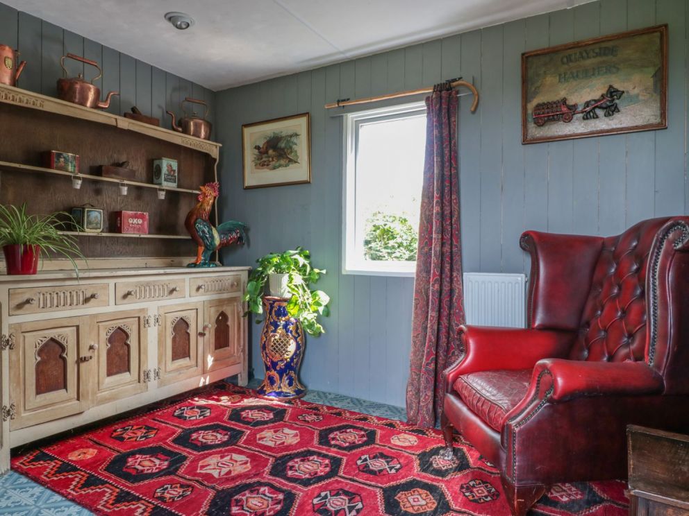 Crows Cabin Gloucestershire