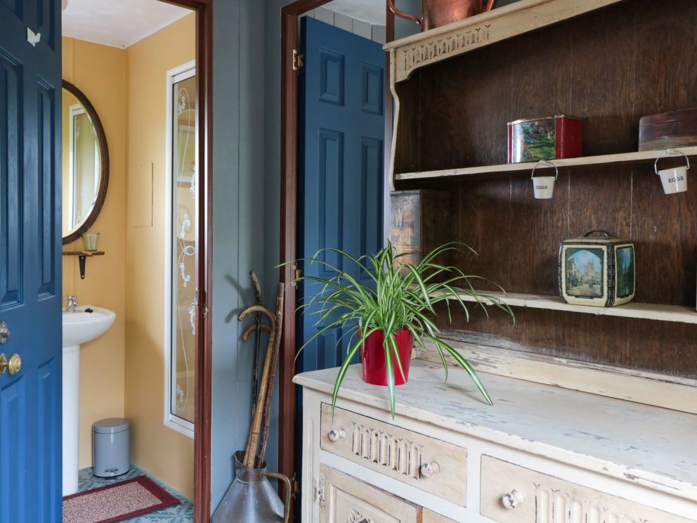 Crows Cabin Gloucestershire