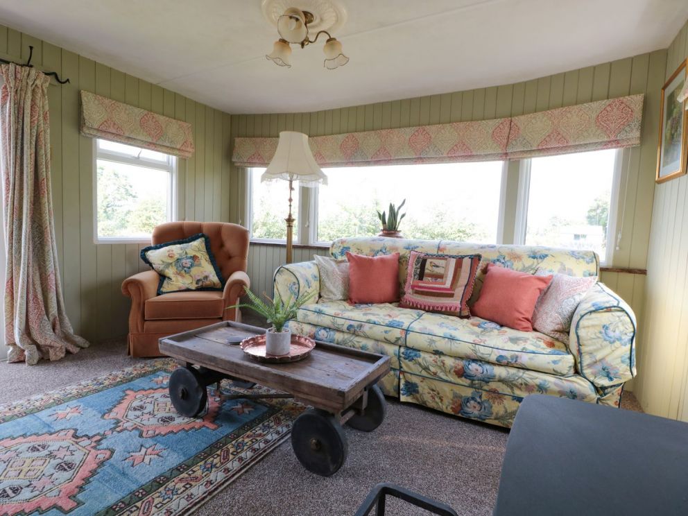 Crows Cabin Gloucestershire