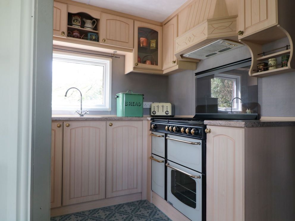 Crows Cabin Gloucestershire