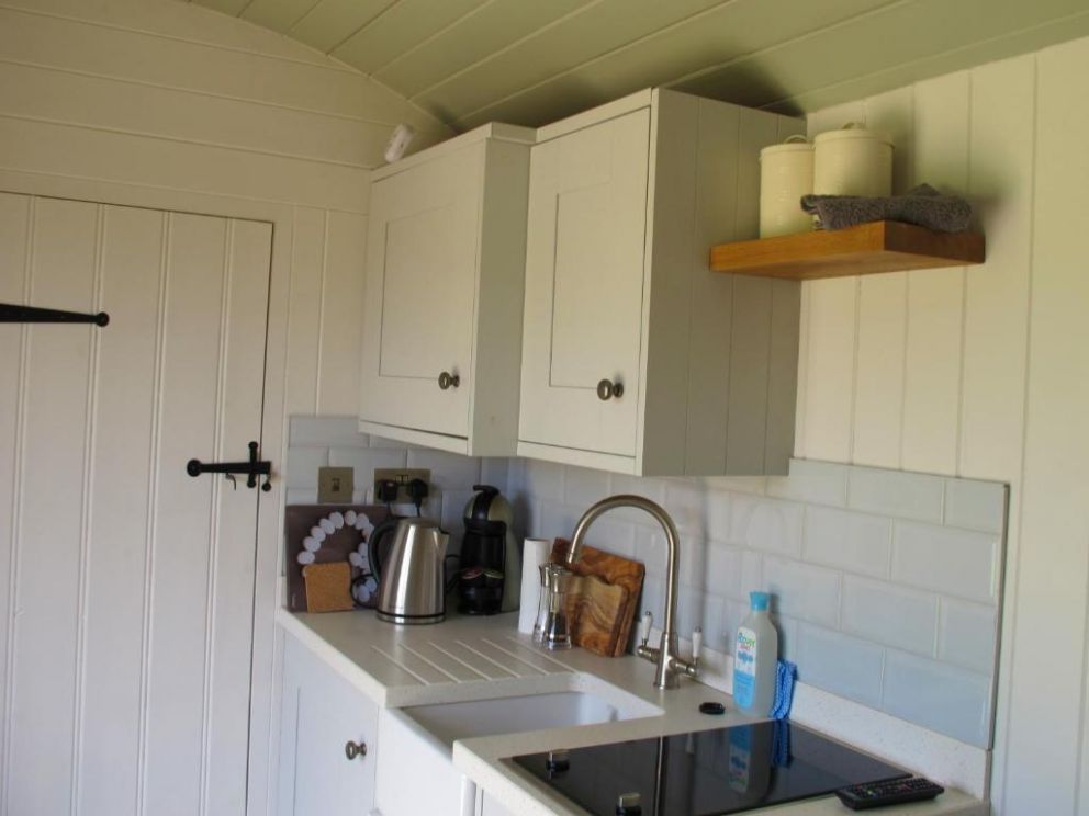 Fair Farm Hideaway glamping huts with hot tubs in the Midlands