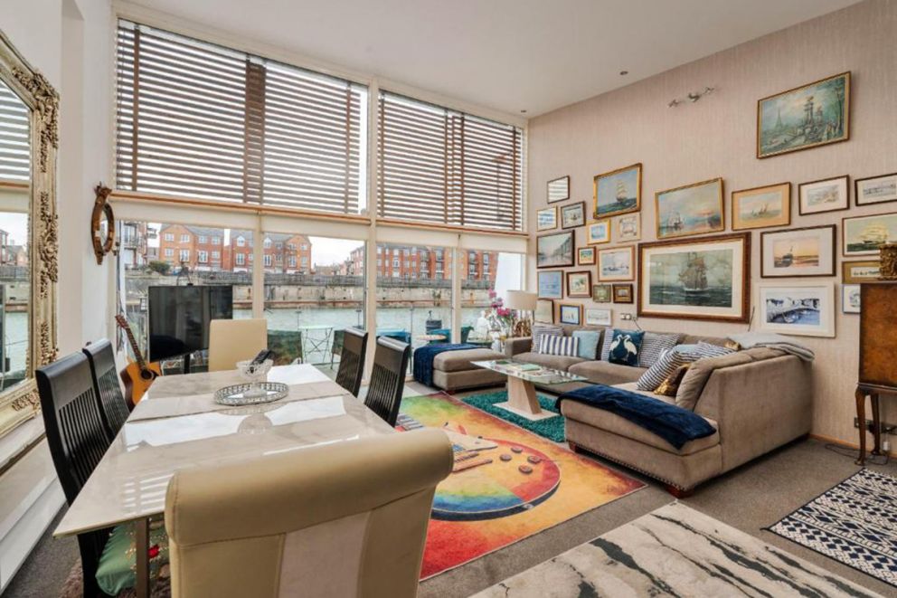 Finest Retreats, The Houseboat Liverpool Marina