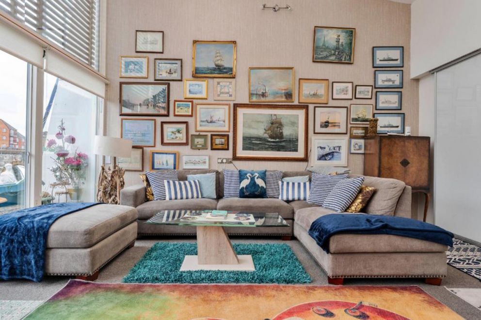 Finest Retreats, The Houseboat Liverpool Marina