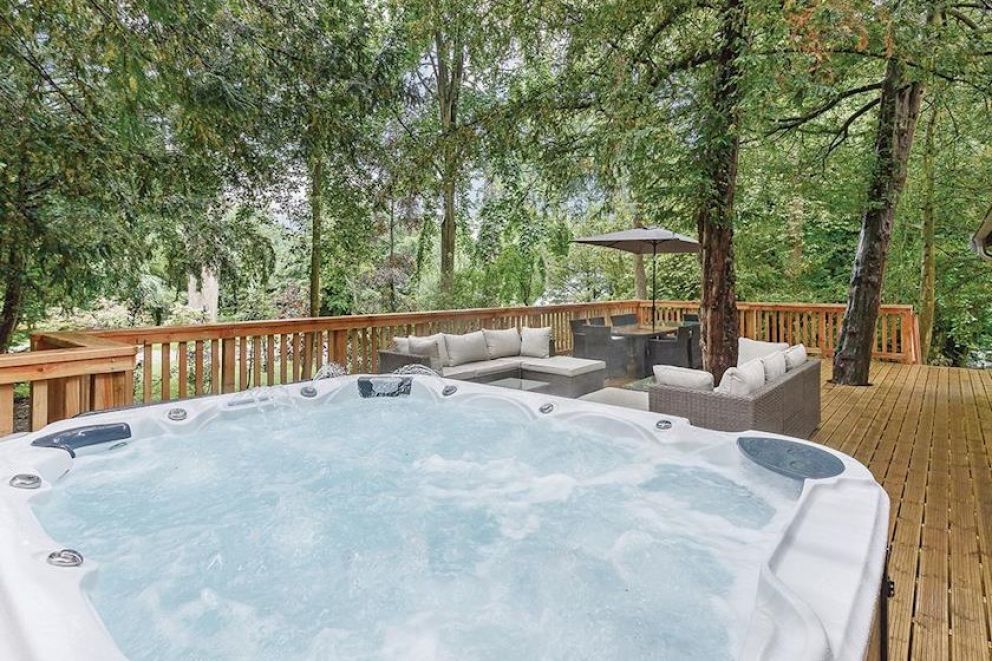 Henlle Hall Woodland Lodges Shropshire