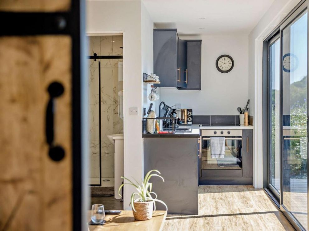 Home Farm Red Romantic Retreat Worcestershire