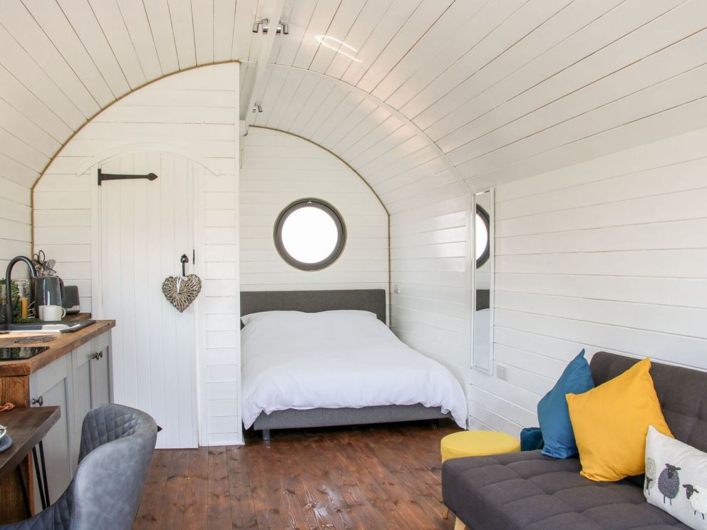 Honeydene Luxury Pods in Diddlebury, Shropshire - to rent with hot tub