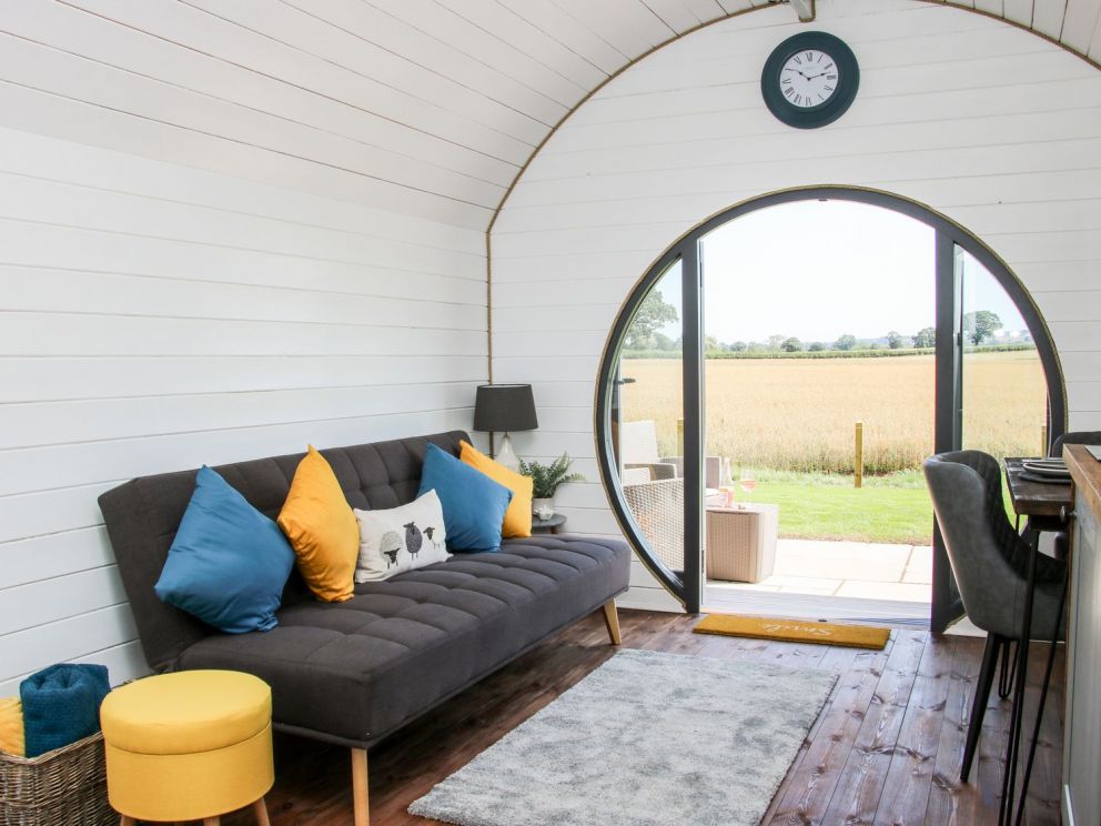 Honeydene Luxury Pods in Diddlebury, Shropshire - to rent with hot tub