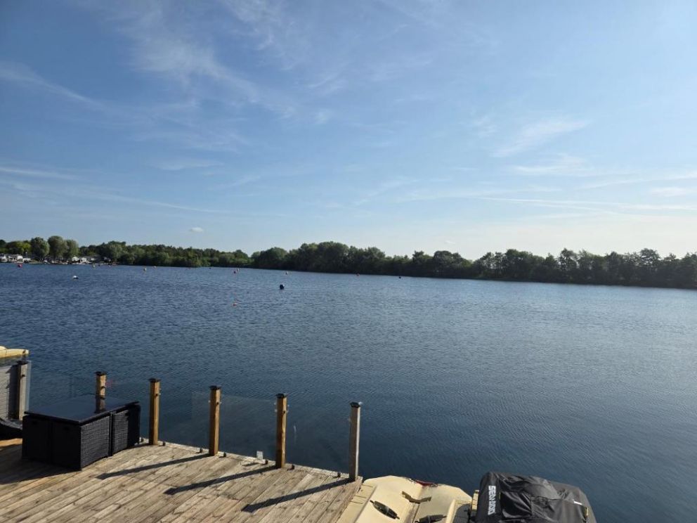 Lakeside Lodge - Jet Ski Lake, Tattershall Lakes Country park
