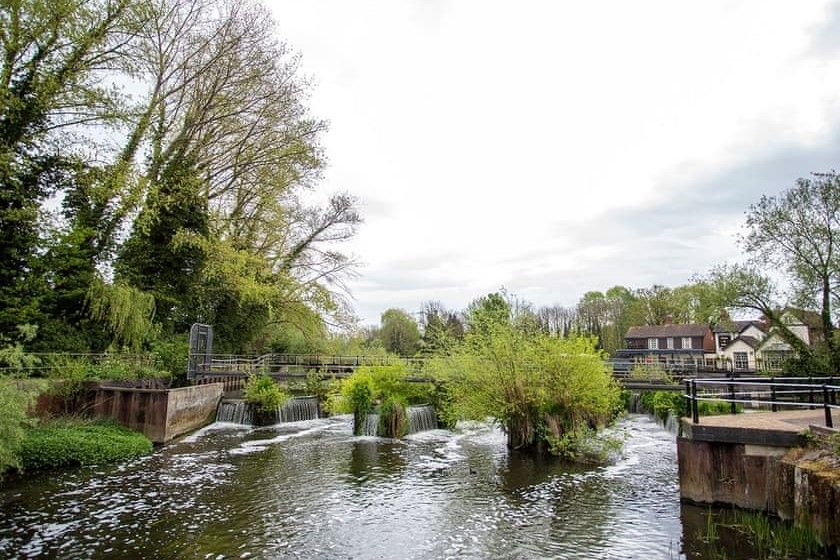 Lee Valley Hoddesdon, Hertfordshire Self Catering Holiday Lodges