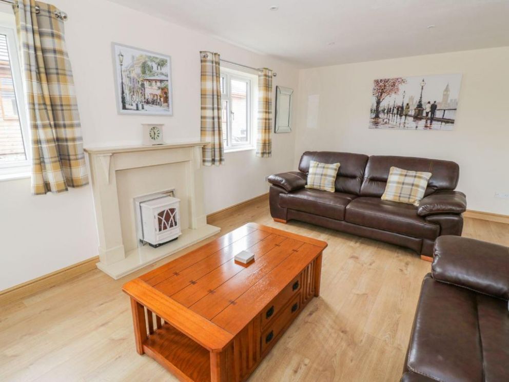 Makins Lodges in Nuneaton - for rent with hot tub