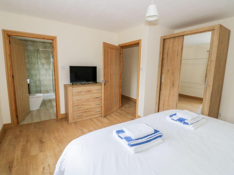 Makins Lodges in Nuneaton - for rent with hot tub