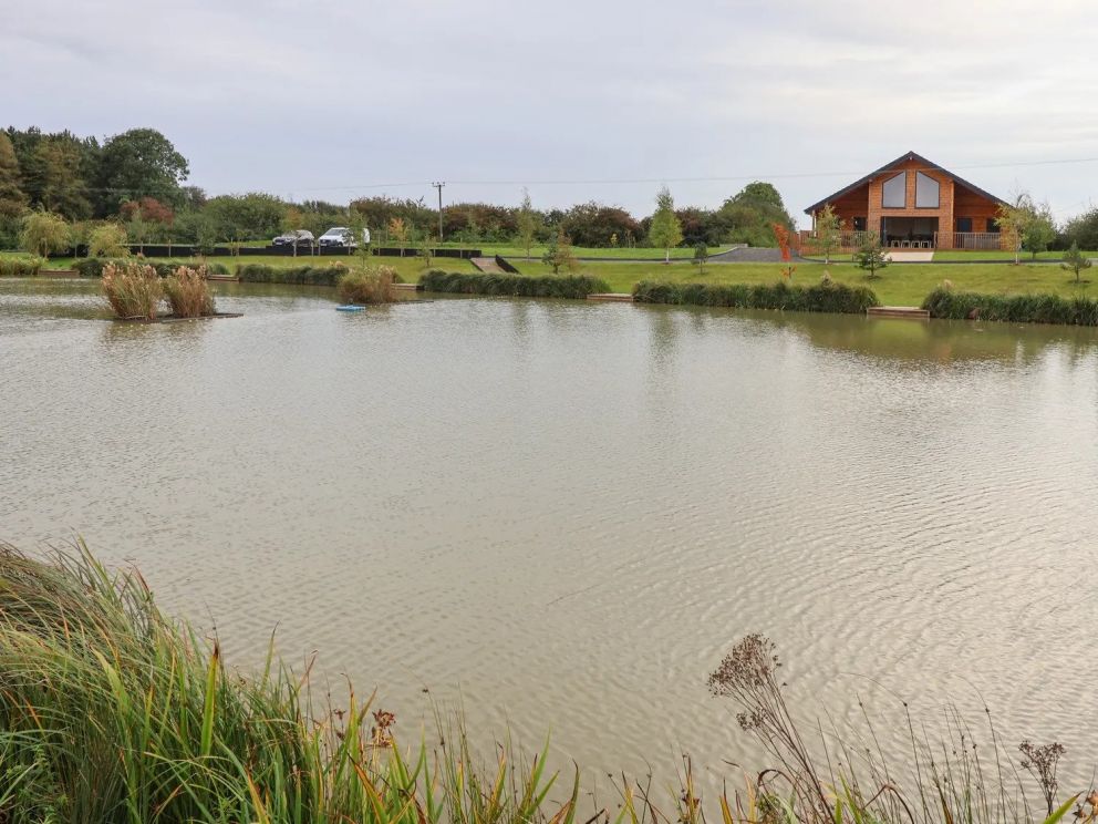 Micklemore Lakes and Lodges