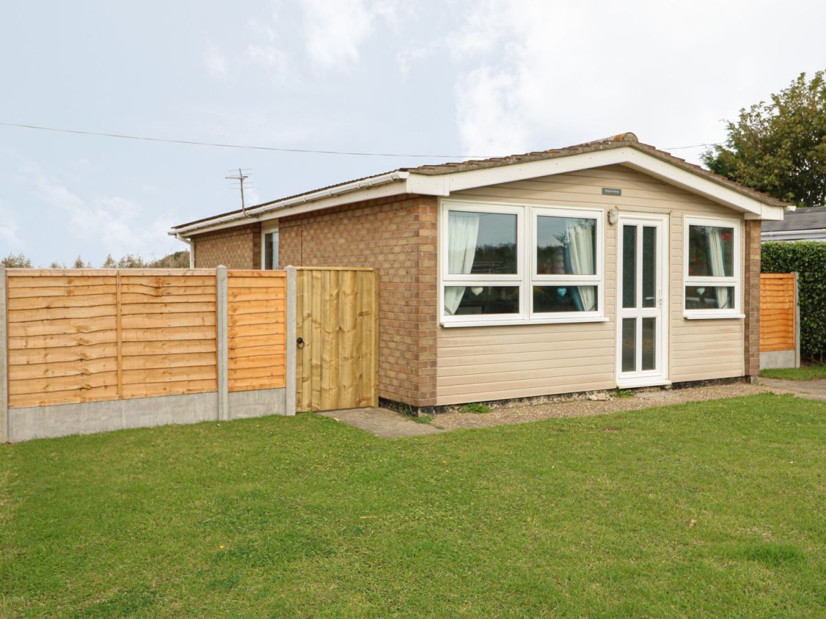 Moggs Retreat Skegness, Lincolnshire Self Catering Holiday Lodges