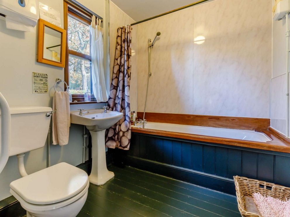 Lodge by the River Wye