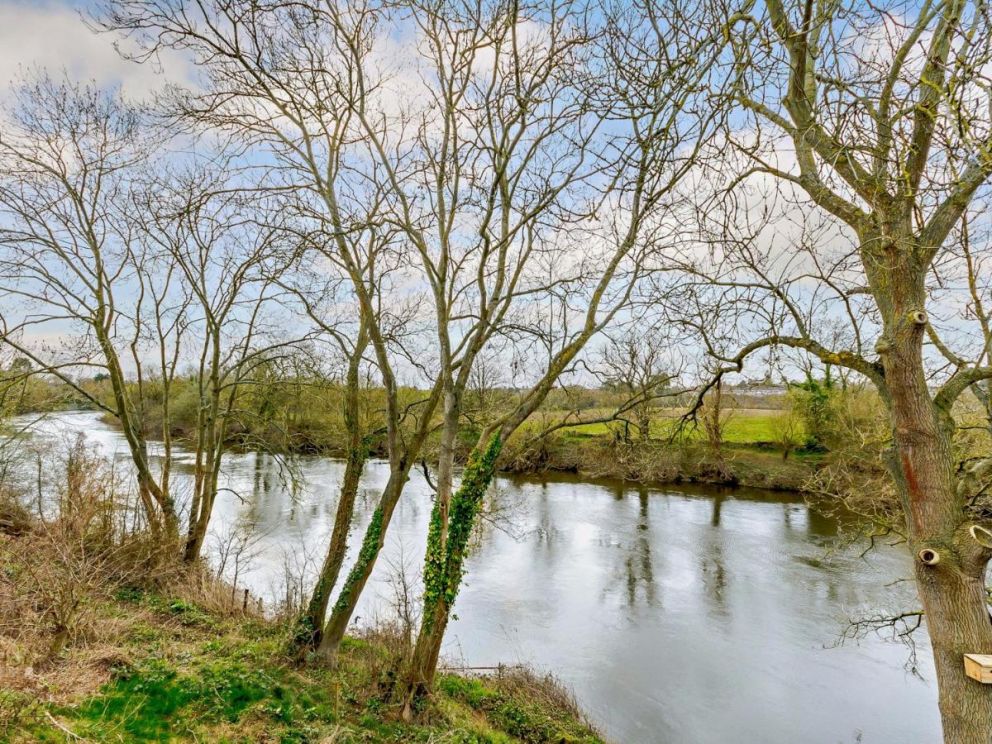 Rivers Edge Eco Lodge Worcestershire