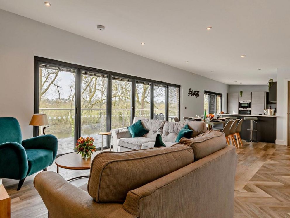 Rivers Edge Eco Lodge Worcestershire