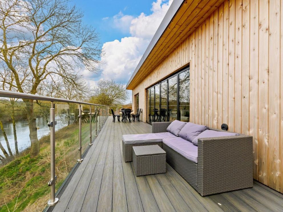 Rivers Edge Eco Lodge Worcestershire
