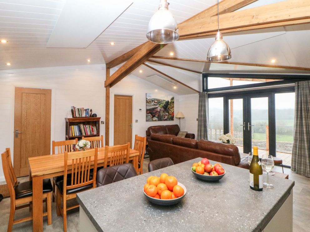 Stables Lodge in Chesterfield - pet friendly for rent