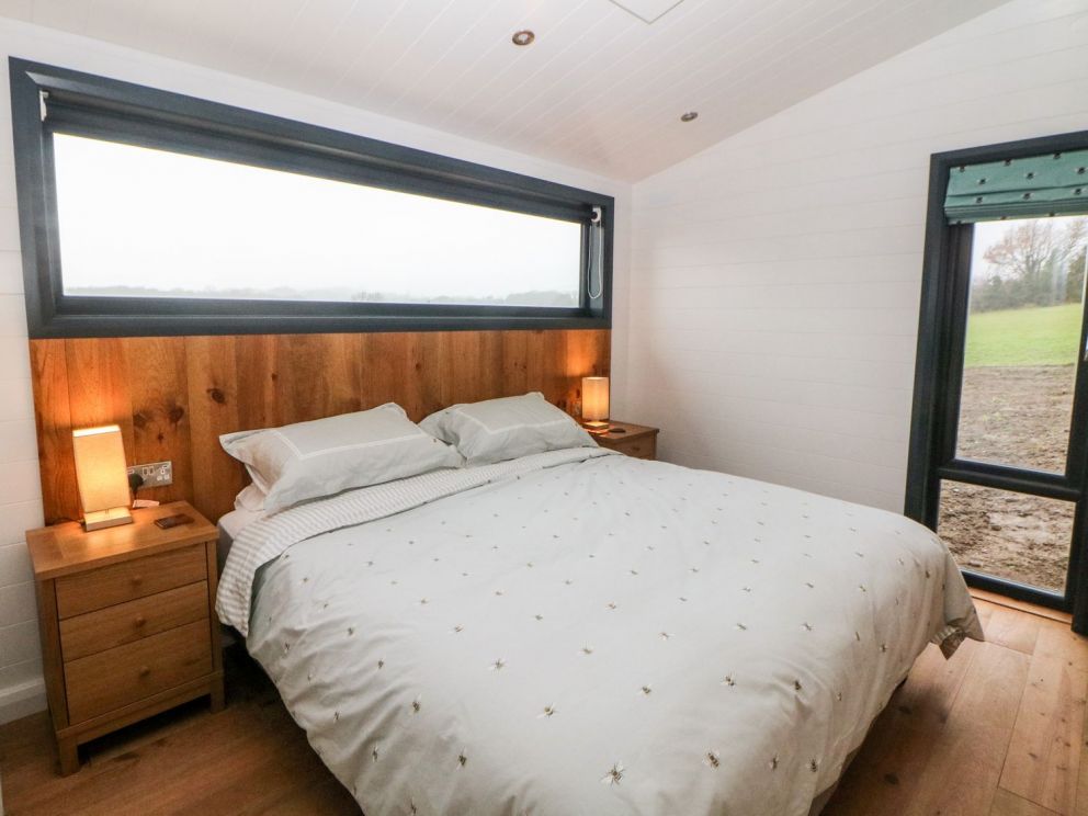 Stables Lodge in Chesterfield - pet friendly for rent