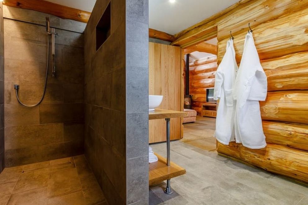 Swinney Wood Log Cabins