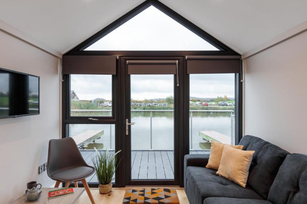 Tattenhall Marina Floating Pods