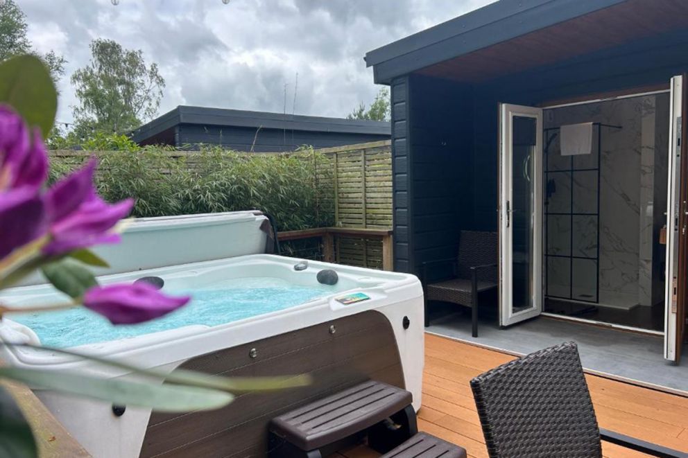 The Botanical, Luxury Glamping Lodge Cheshire