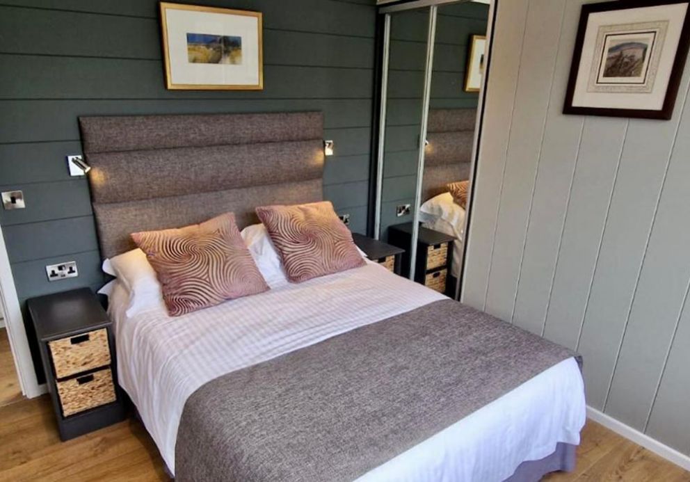 The Floating Home at Upton