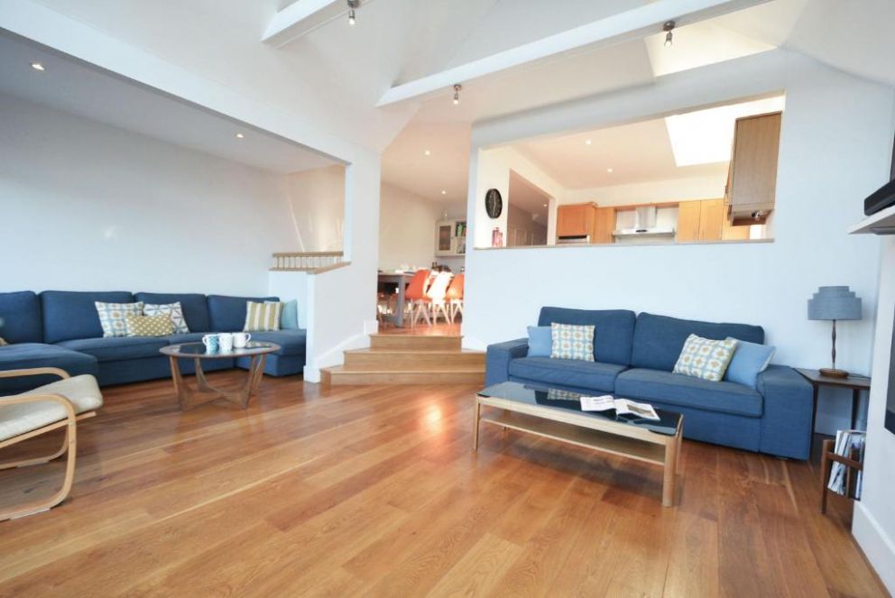 The Moorings Cotswold Water Park