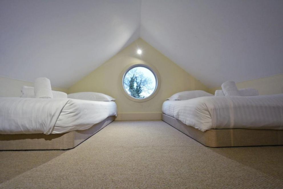 The Moorings Cotswold Water Park