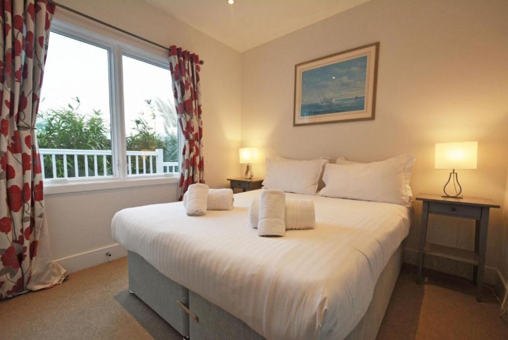 The Moorings Cotswold Water Park