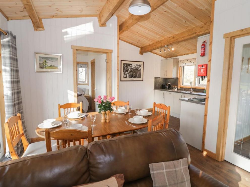 Top Style Orchard - lodge for rent in countryside on working farm in Hallow, Worcestershire