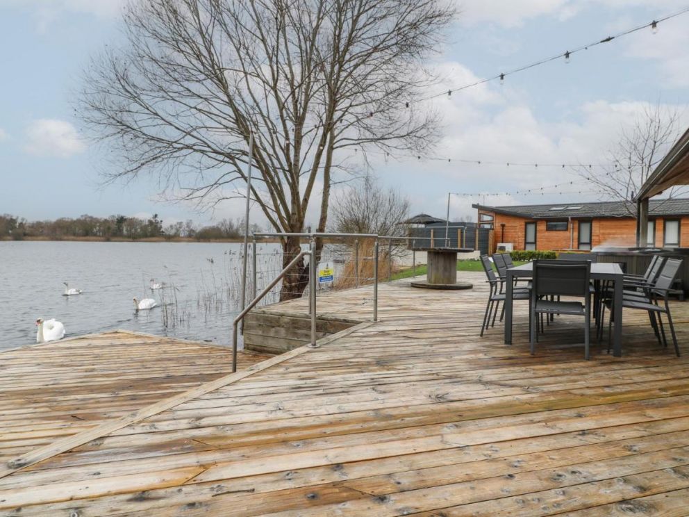 Tranquil Waters Cabin, lincolnshire