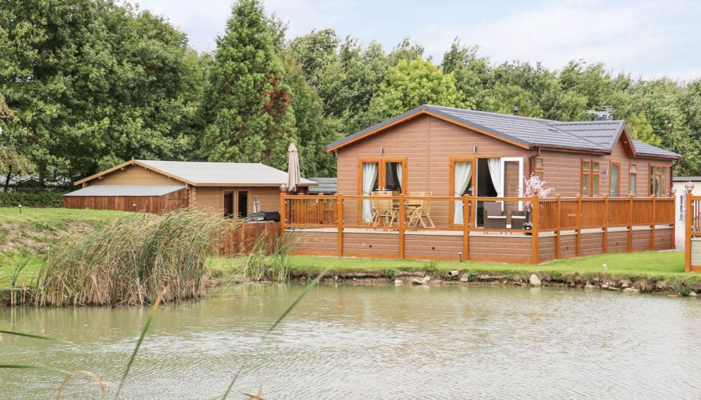 Wagtail Country Park Marston, Lincolnshire Self Catering Holiday Lodges