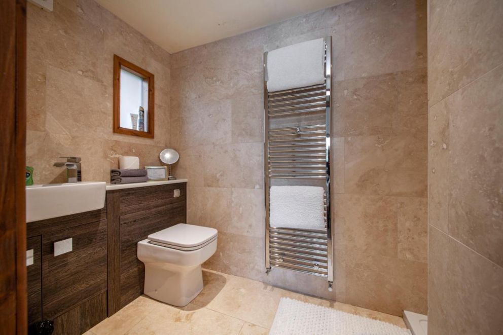 Wits End Log Cabin, Warwick, Warwickshire - pet friendly log cabin, with woodburning stove and wifi