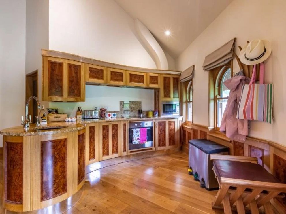 Worcestershire Romantic Treehouses in Tenbury Wells Tenbury Wells, Worcestershire Self