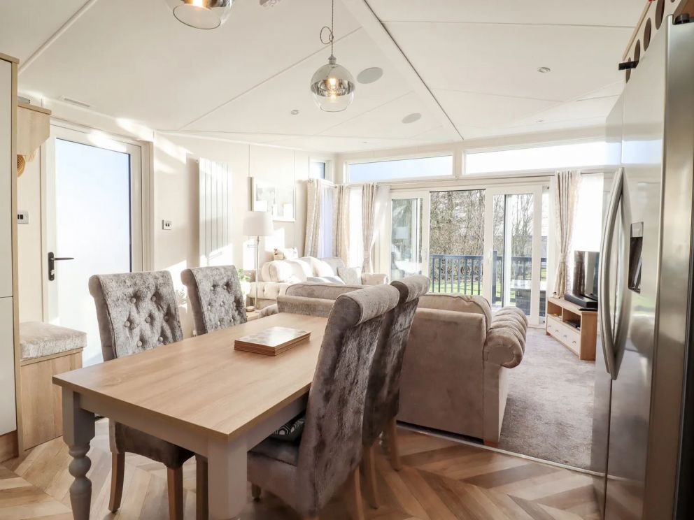 12 Meadow View, Carlton, Saxmundham, Suffolk - pet friendly, holiday lodge on Carlton Meres Holiday Park with indoor & outdoor swimming pools, adventure playground, restaurant, bar and clubhouse, close to the beach