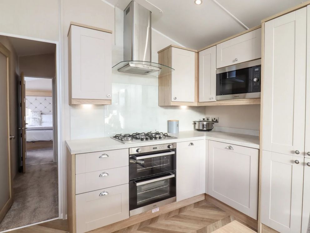 12 Meadow View, Carlton, Saxmundham, Suffolk - pet friendly, holiday lodge on Carlton Meres Holiday Park with indoor & outdoor swimming pools, adventure playground, restaurant, bar and clubhouse, close to the beach