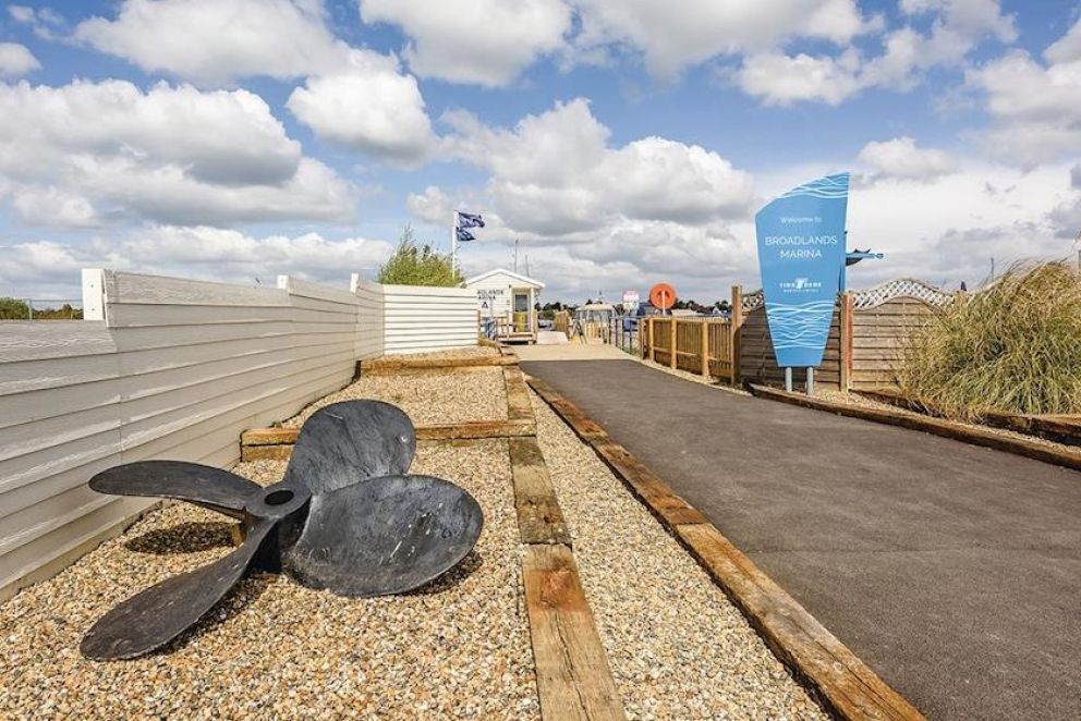 Broadlands Park and Marina Suffolk